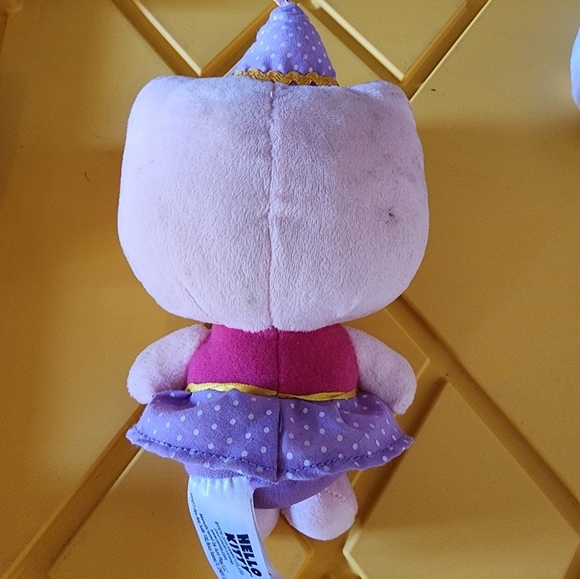 HELLO Kitty Birthday Sanrio - Picture 2 of 4